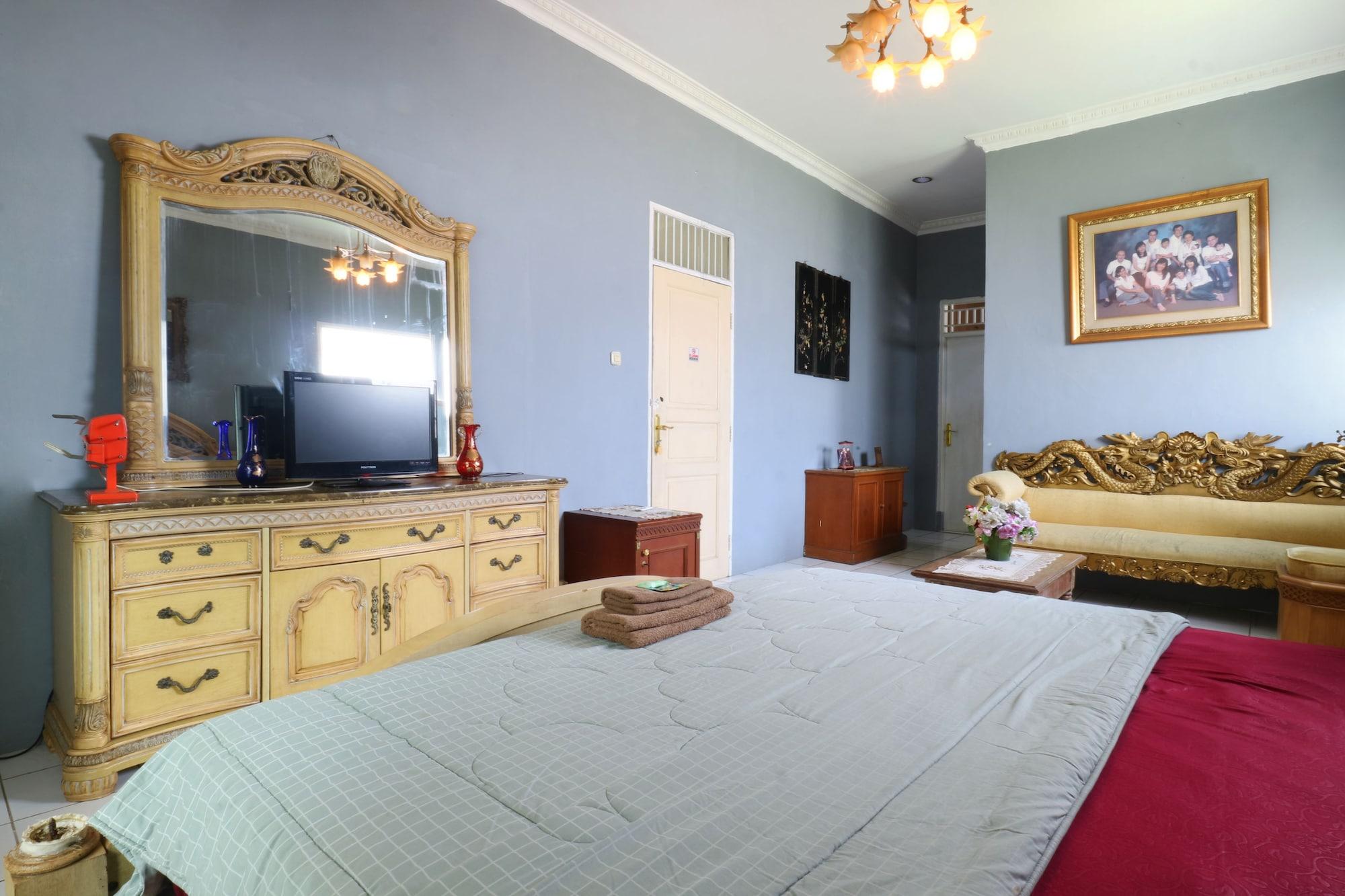 Villa Sri Manganti Джакарта Экстерьер фото